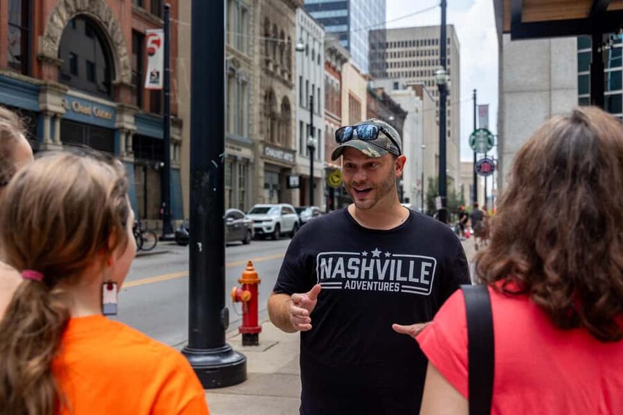 Nashville: The Ryman, Tootsies, Broadway, & Printer's Alley - Broadway: seeing the city’s famous side