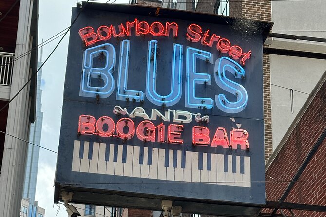 Nashville True Crime Walking Guided Tour - Four Nashville stops, four very different crime stories