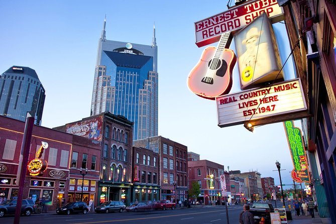 Nashville VIP Style Private Tour with Local Singer-Songwriter - Why a singer-songwriter makes this Nashville tour different