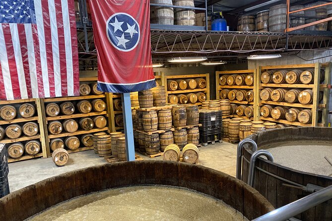 Premier Distillery & Craft Brewery Bus Tour with 9+ Tastings - Why the guide can make or break the afternoon