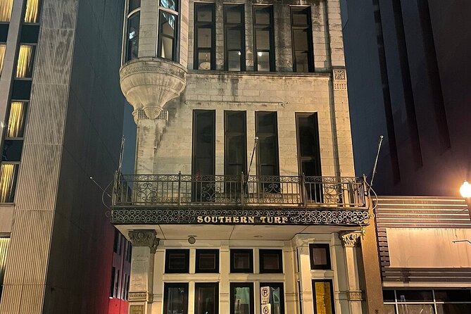 Seeking Spirits Haunted Night-Time Pub Crawl in Nashville - Crowd Size, Noise, and the Real Atmosphere