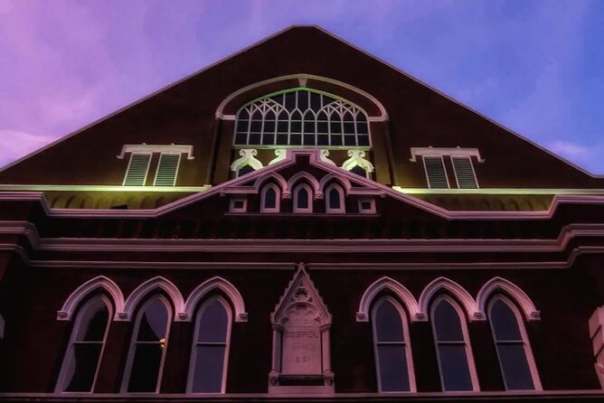 Seeking Spirits Haunted Night-Time Pub Crawl in Nashville - Hard Rock Cafe and the Opening Story