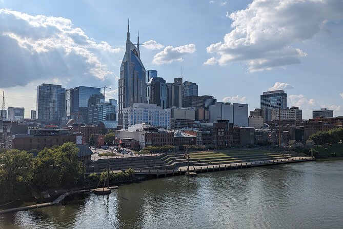 Self Guided Adventure Game Walking Tour - Nashville sightseeing with a puzzle in your pocket