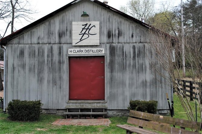 Tennessee Whiskey Experience: Bus Tour with 11+ Whiskey Tastings - The guides make the bus ride count