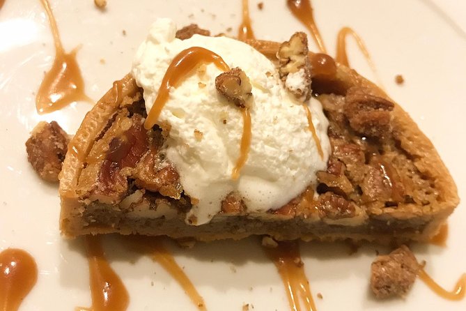 Walking Food & Drink Tour of Downtown Nashville - Walking pace, heat, and group size